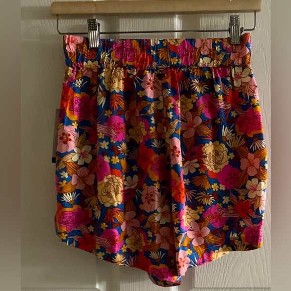 Rip Curl Kamari Floral Shorts with Pockets - Picture 7 of 10